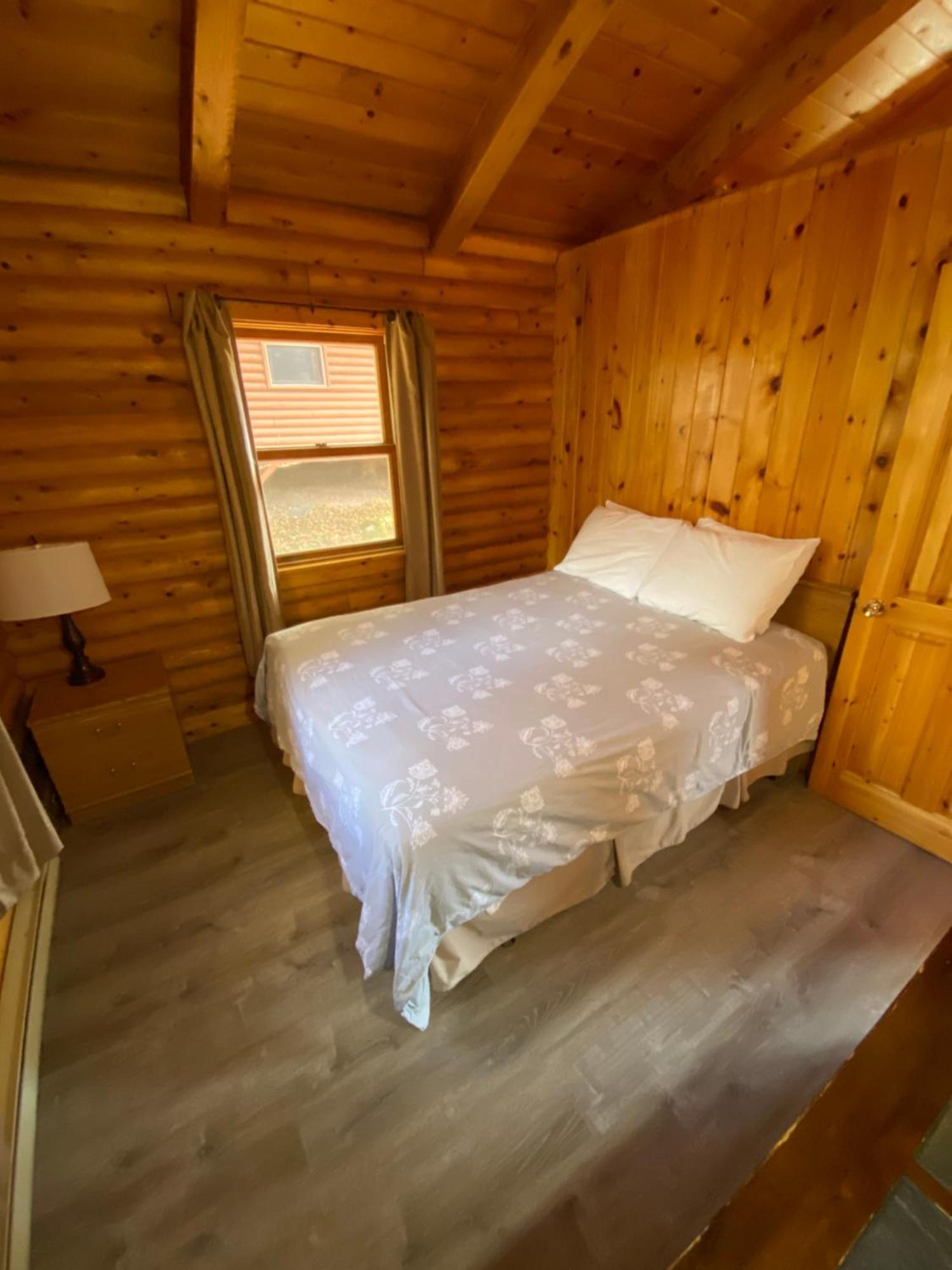 Adventures East Cottages And Campground Baddeck Inlet Eksteriør bilde