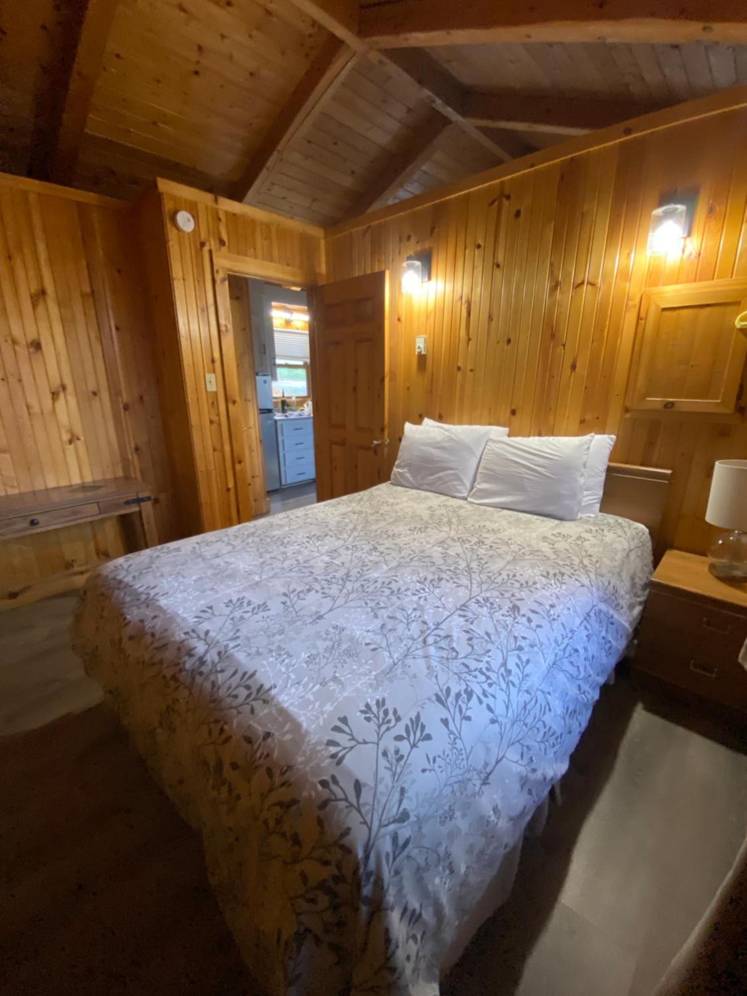 Adventures East Cottages And Campground Baddeck Inlet Eksteriør bilde